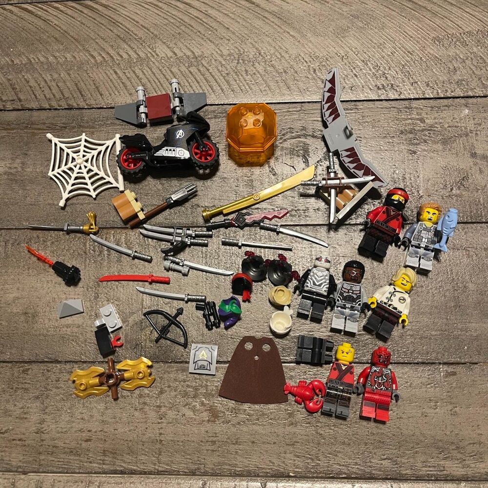 Lego Miscellaneous Lot Minifigures Weapons Motorcycles Hats Pieces